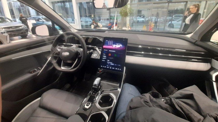 Geely Atlas cool 2024 салон