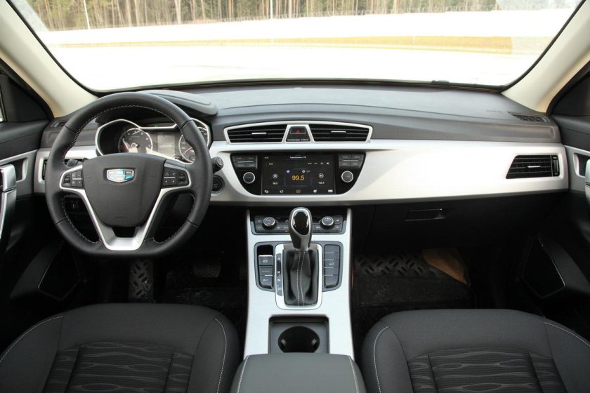 Geely Atlas Pro 2022 салон