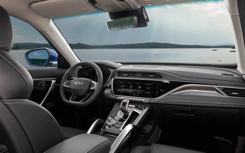 Geely Atlas Pro 2024 салон