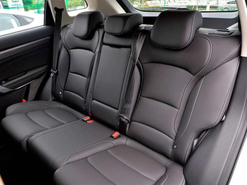 Geely Atlas Pro 2021 салон