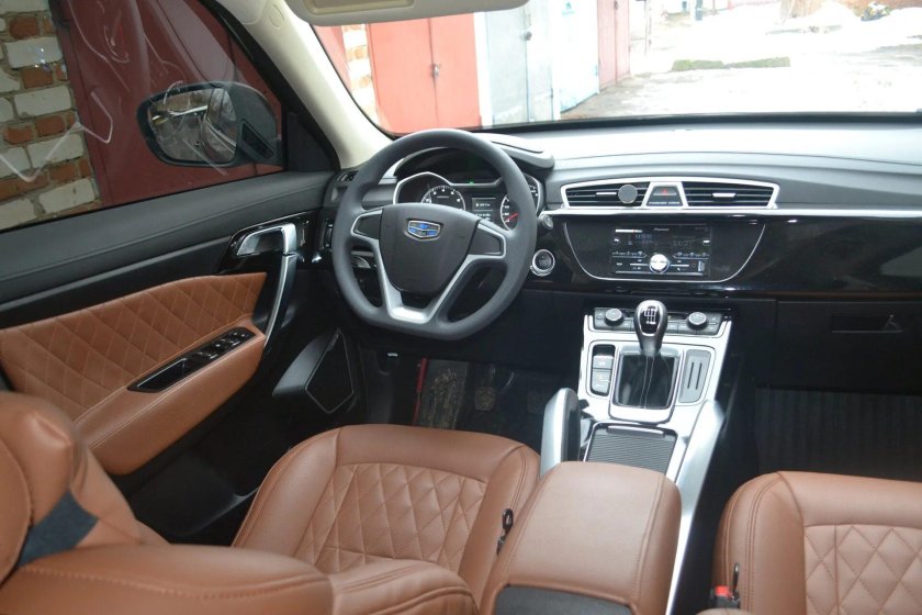 Geely Atlas 2022 салон