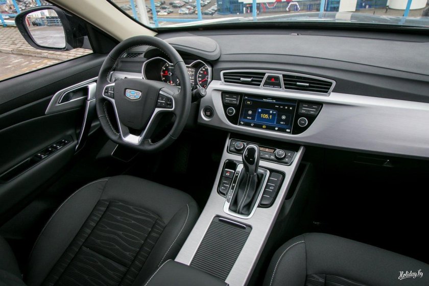 Geely Atlas интерьер