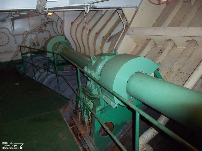 Судовой вал