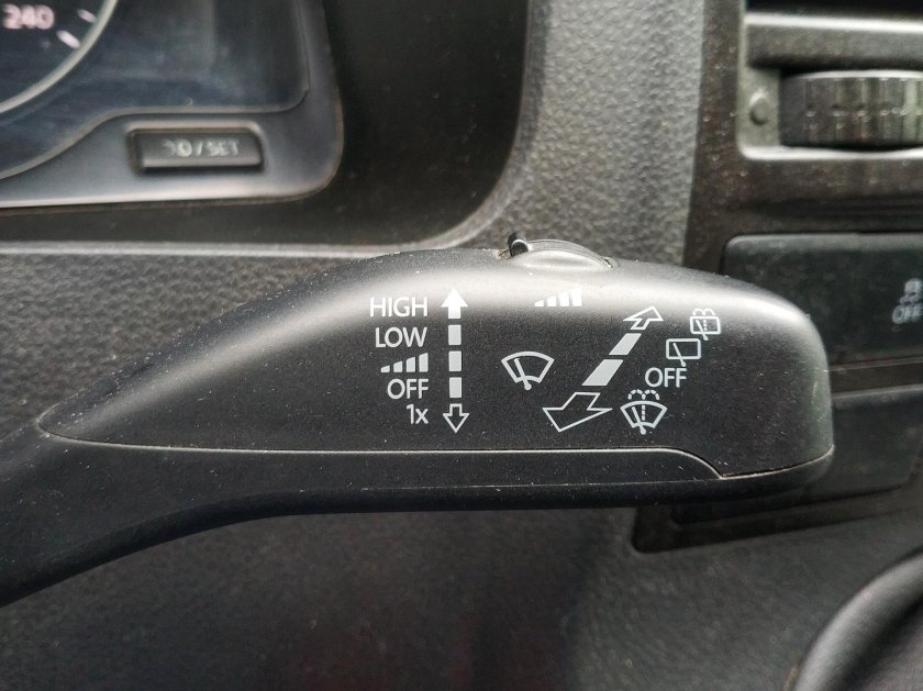 Фольксваген поло включение дворников