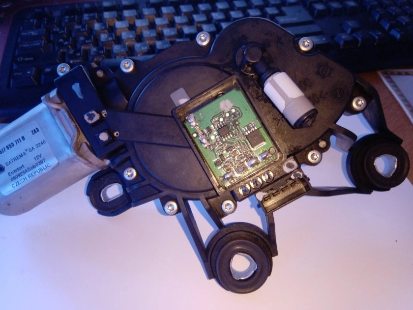 Плата стеклоочистителя Шкода Йети