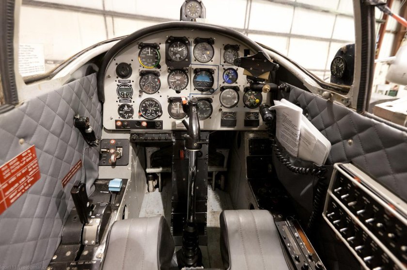 Iar-80 кабина
