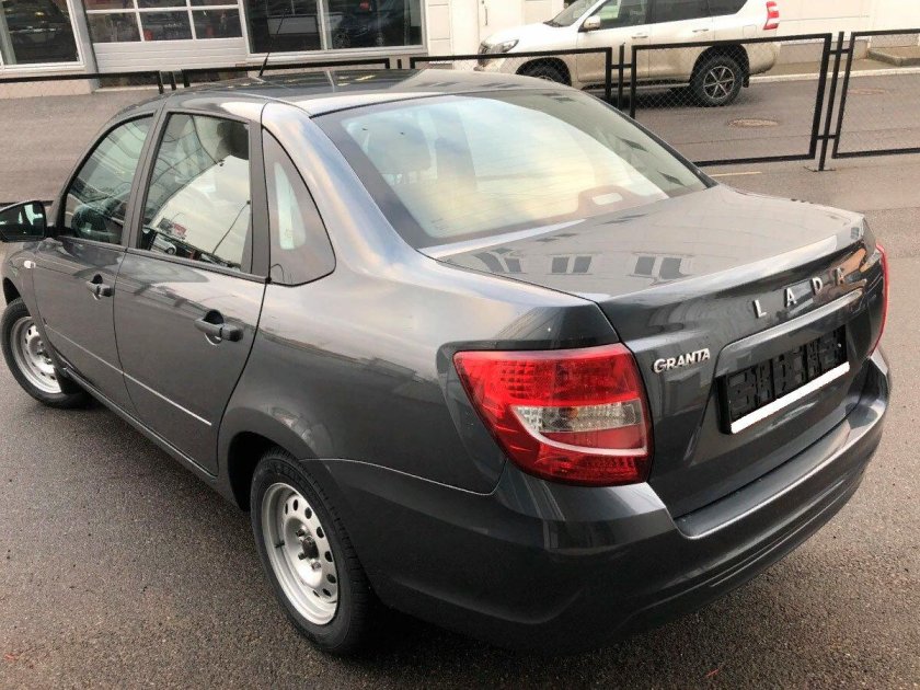 Гранта фл седан Борнео