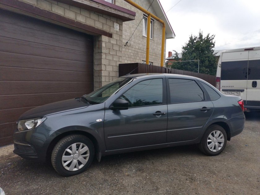 Гранта лифтбек Борнео