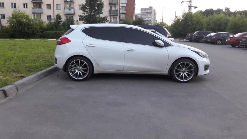 Киа СИД r17