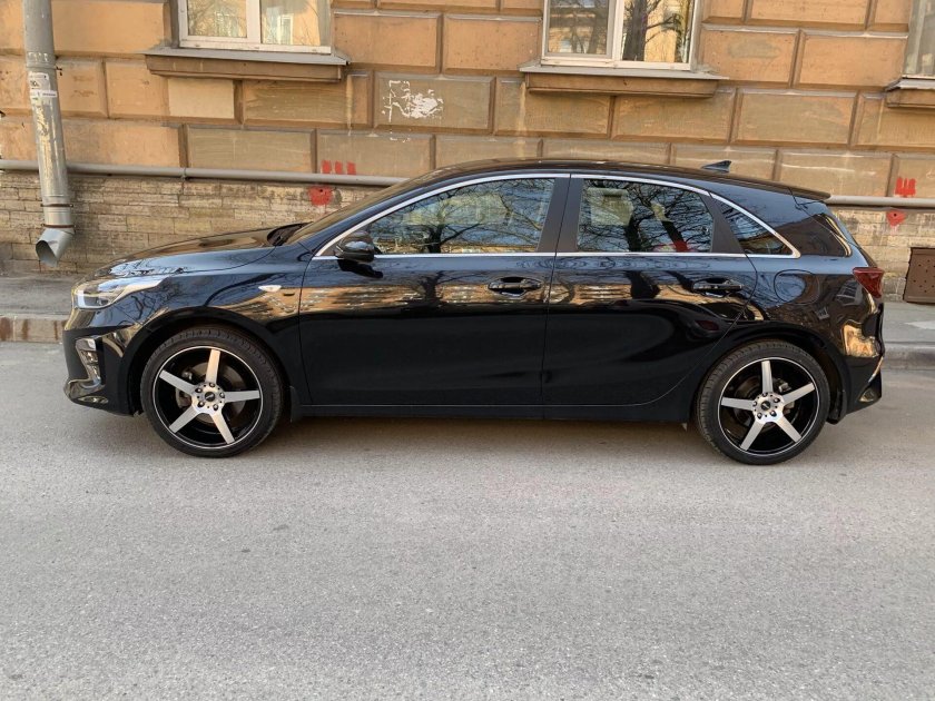 Киа СИД 3 на 17 дисках