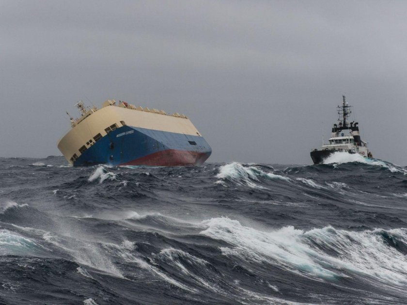 Бискайский залив шторм