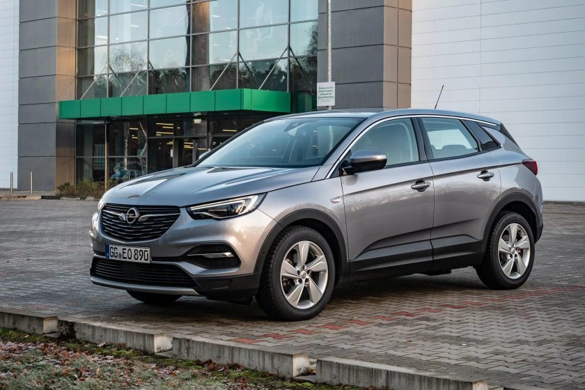 Кроссовер Opel Grandland x