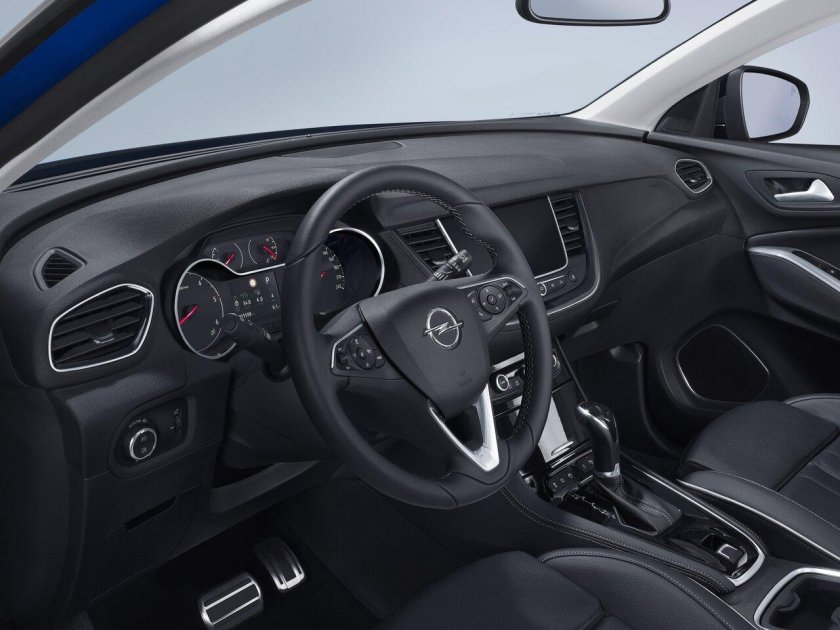 Opel Grandland x салон