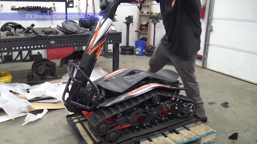 Самокат на гусеницах