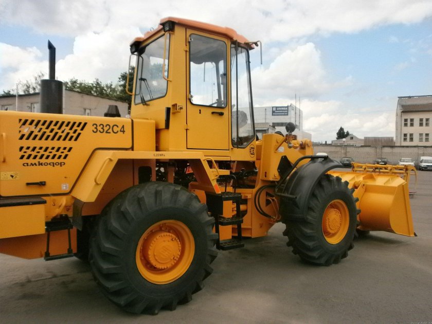 Погрузчик Амкодор 332с4