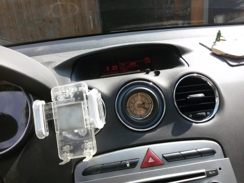 Часы Пежо 308