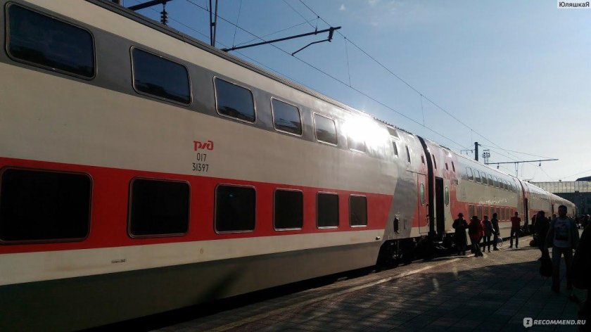 Поезд 737ж двухэтажный