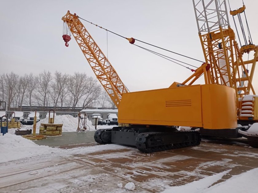 Кран ДЭК 251