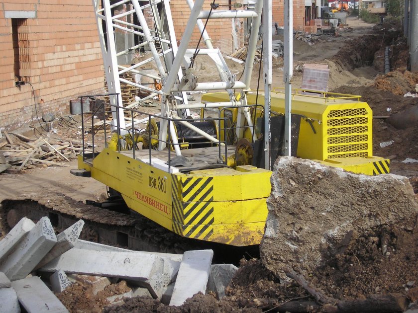 Гусеничный кран ДЭК-361