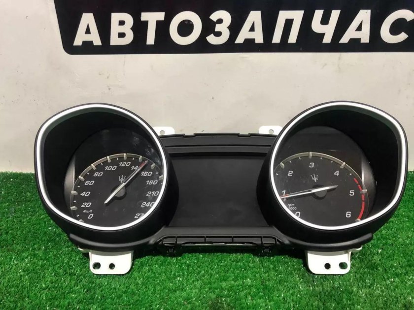 Приборка Мазерати