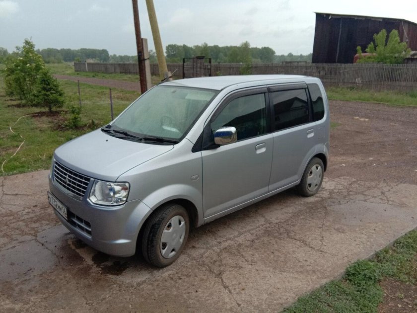 Mitsubishi Ek Wagon 2011