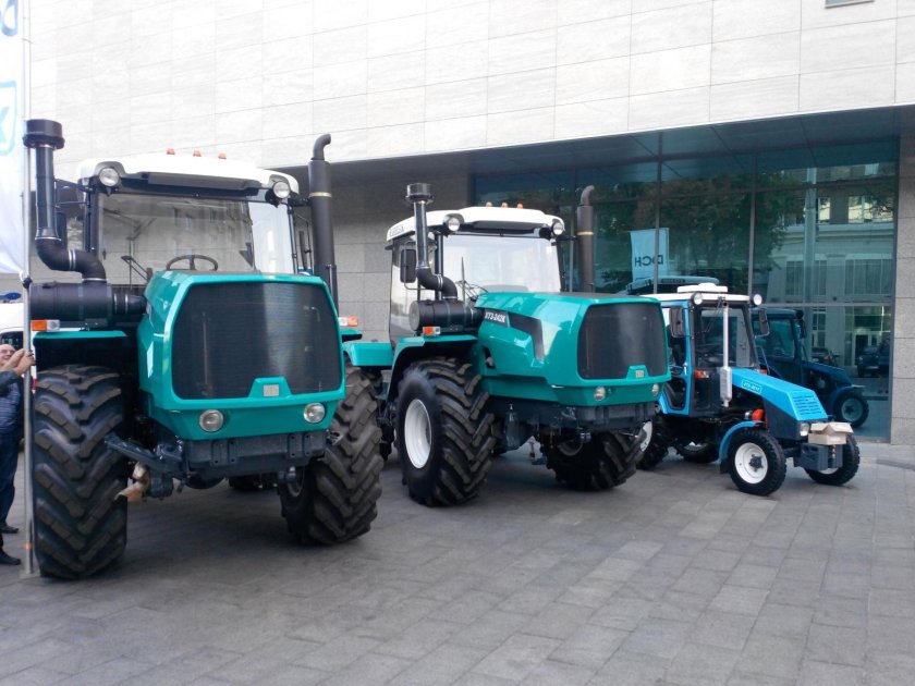 Трактор ХТЗ 241