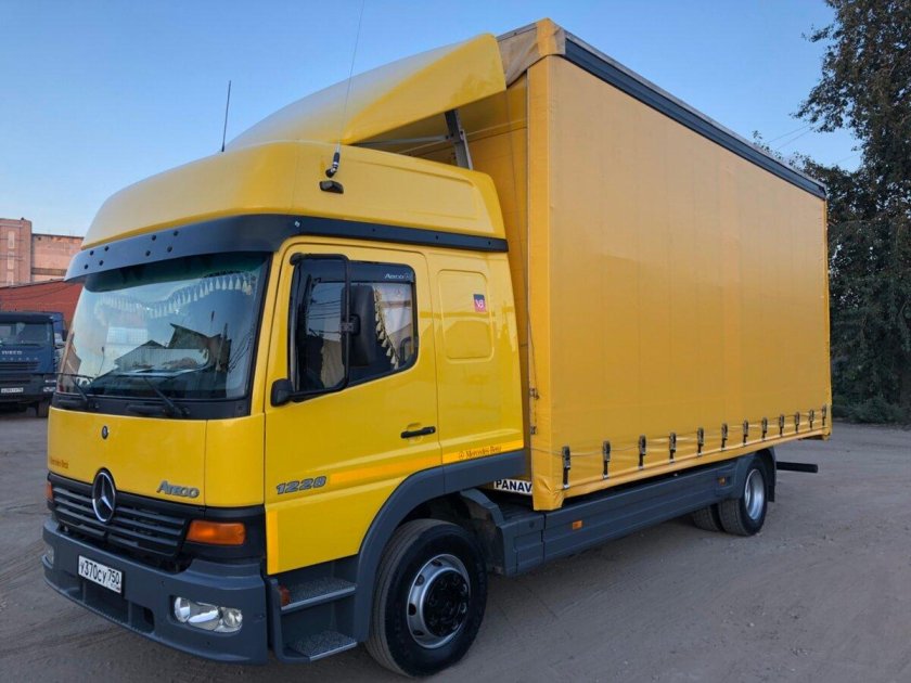 Грузовой Мерседес Атего