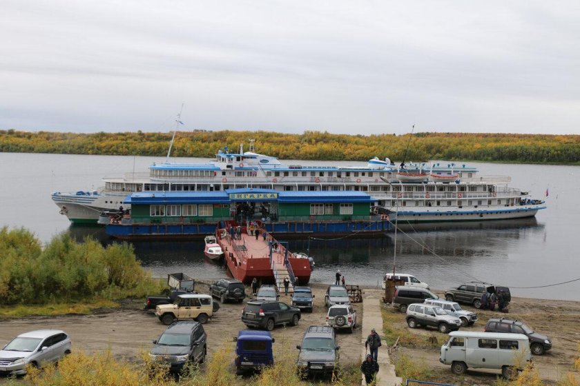 Енисей теплоход «Александр Матросов»,