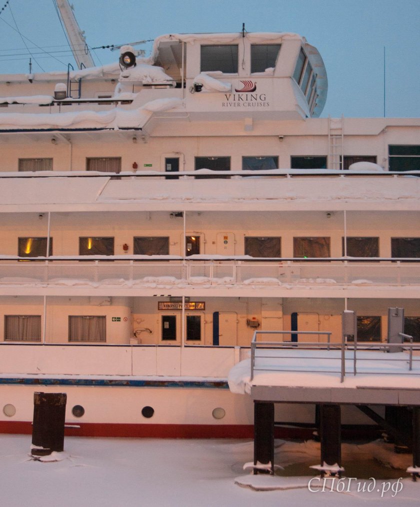 Теплоход Антон Чехов