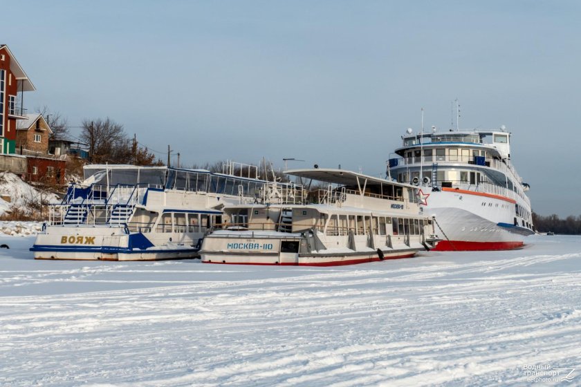 Суда на зимовке