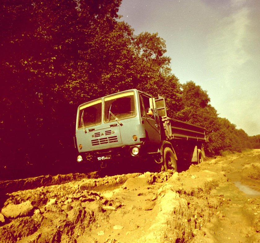 Горный тягач каз-4540 Колхида