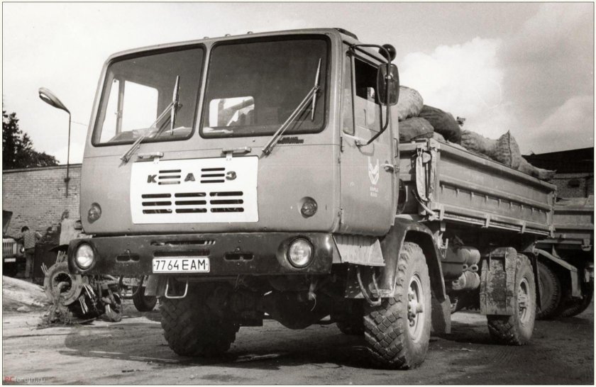 Грузовик каз 606 Колхида