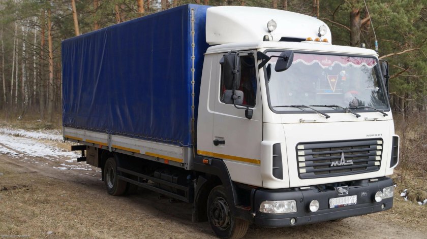 МАЗ 4370