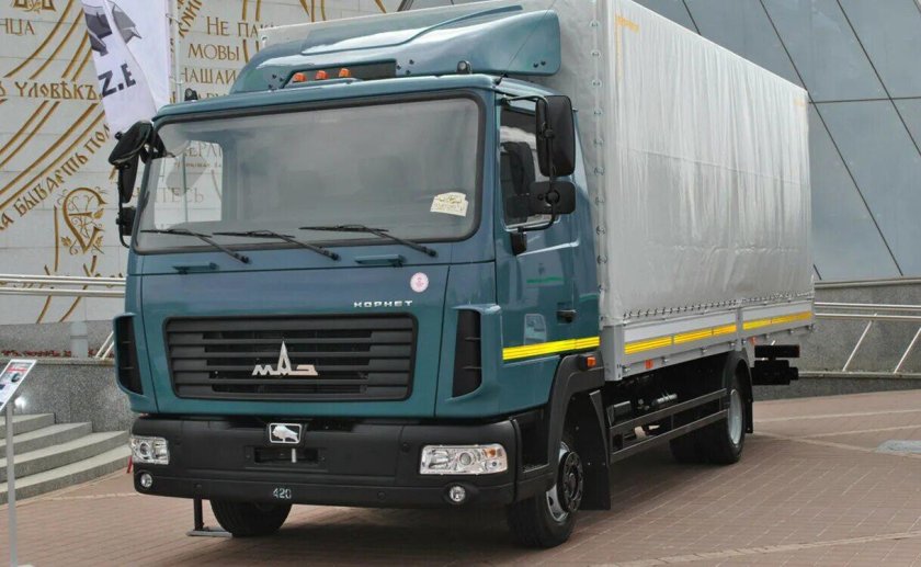МАЗ-4371 бортовой