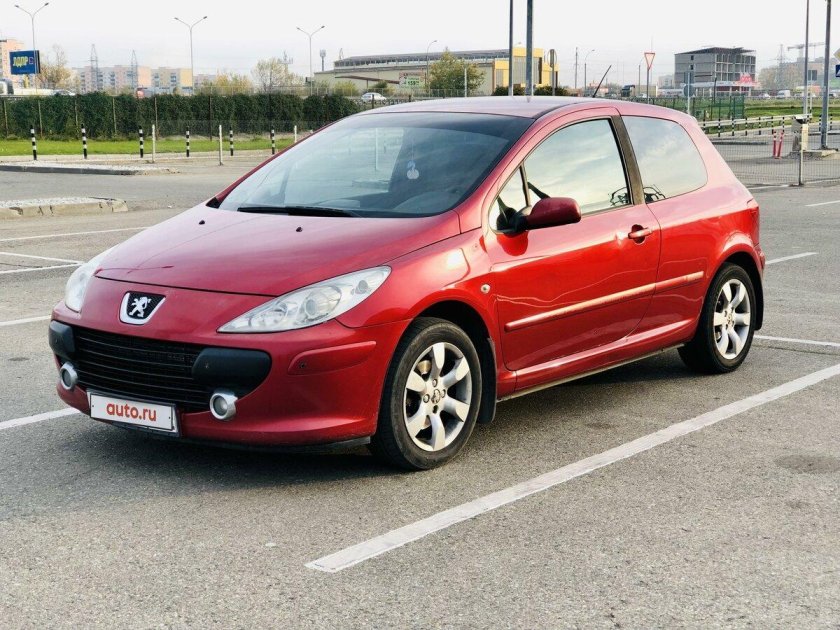 Пежо 307 красный