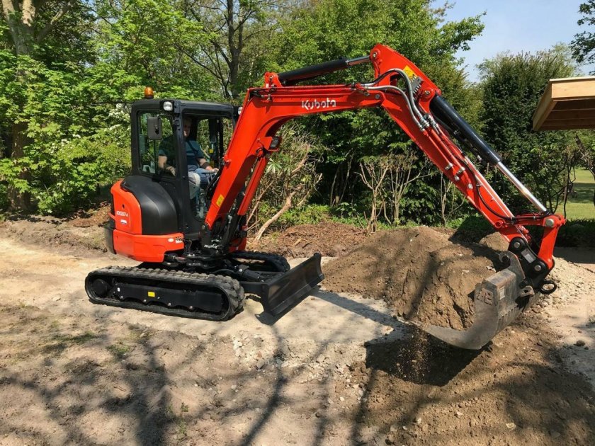 Kubota kx037