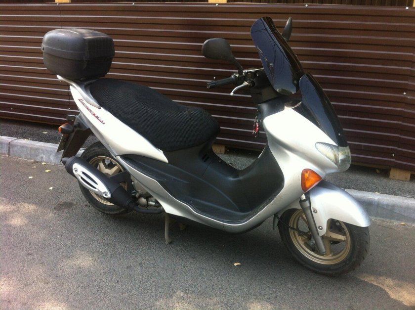 Suzuki Avenis 150