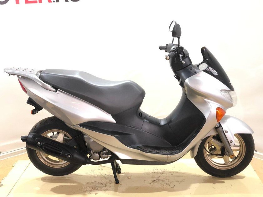 Скутер Сузуки Авенис