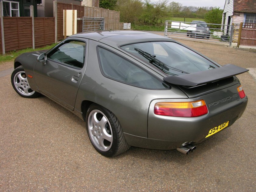 Porsche 928 s4