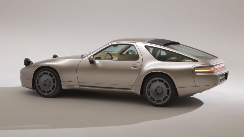Porsche 928