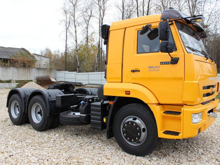 КАМАЗ-65116 седельный тягач