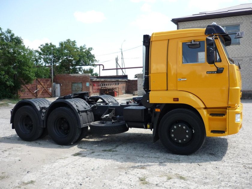 КАМАЗ-65116 седельный тягач