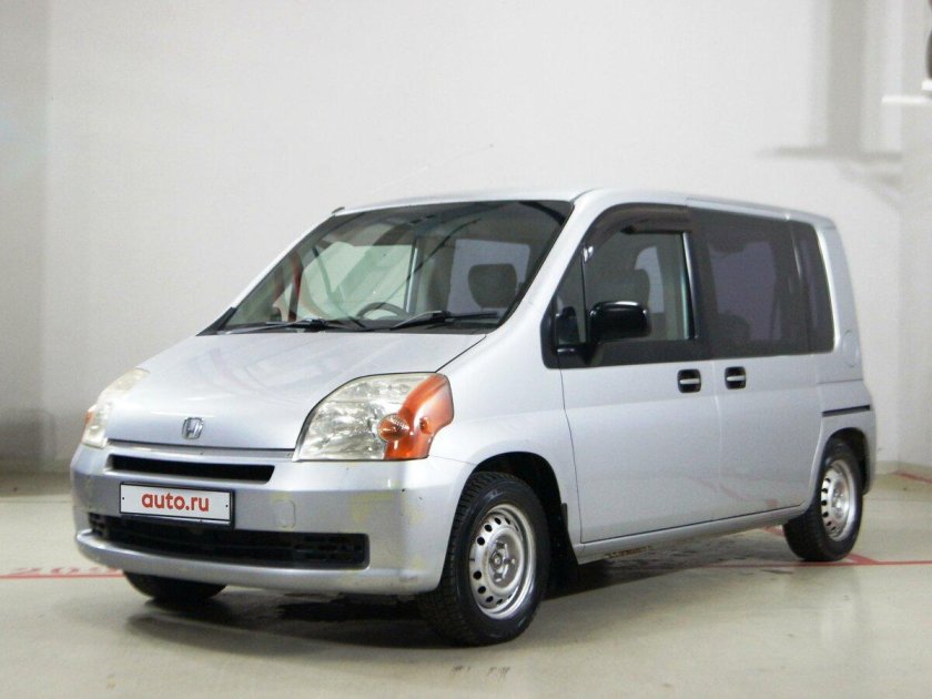 Хонда Мобилио 2002