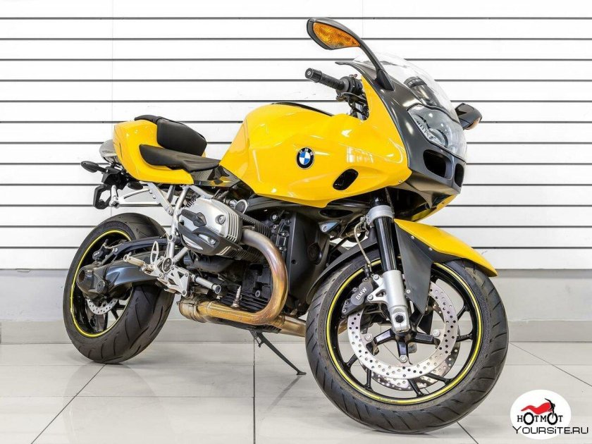 Мотоцикл БМВ желтый