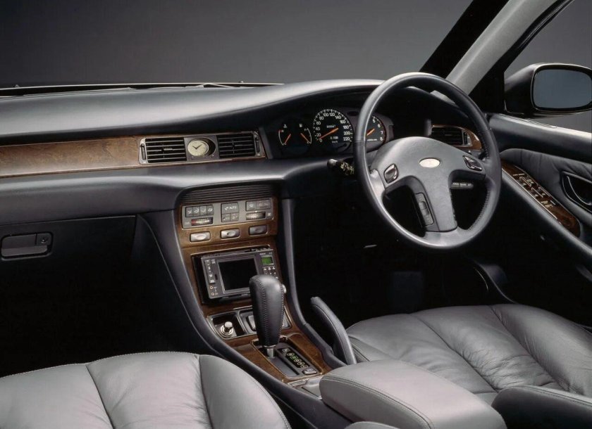 Митсубиси Диамант 1