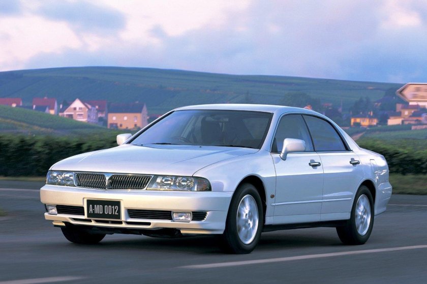 Мицубиси Диамант 2005