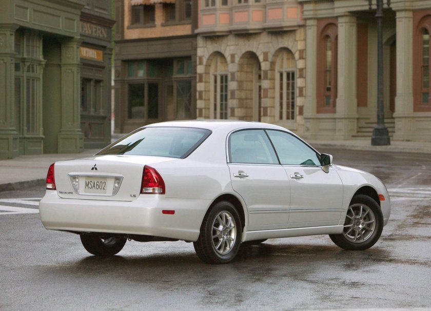 Митсубиси Диамант 2004