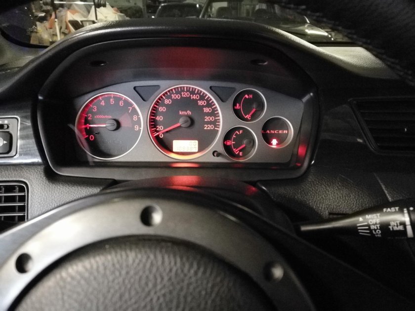 Приборная панель Lancer 9 2.0