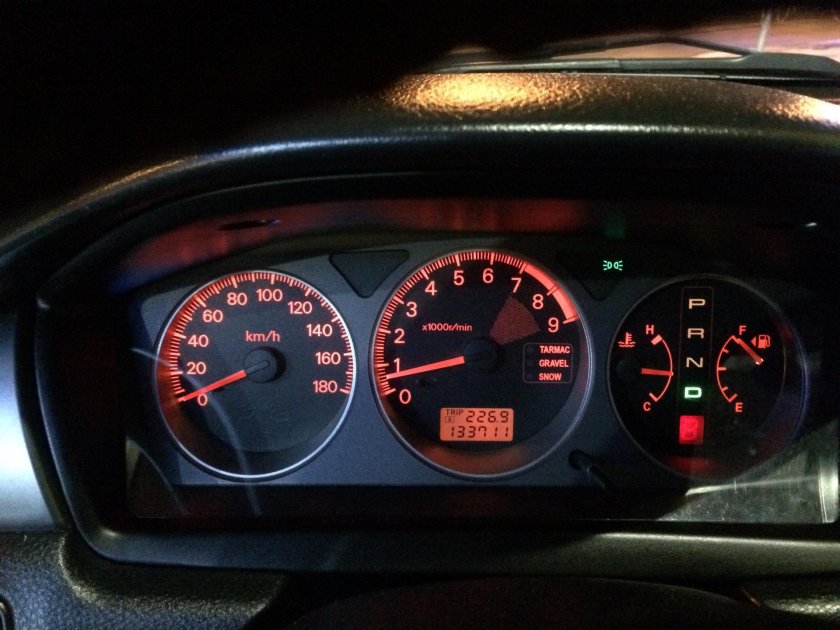 Mitsubishi Lancer 9 приборная панель