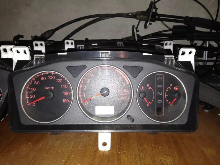 Приборка Лансер 9 2.0 автомат